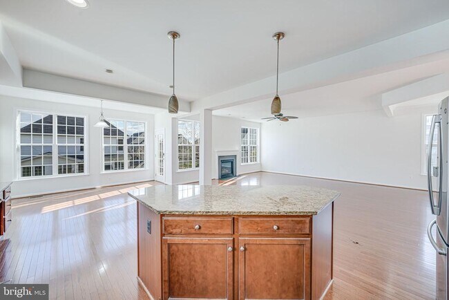 Building Photo - 15000 Gossom Manor Pl