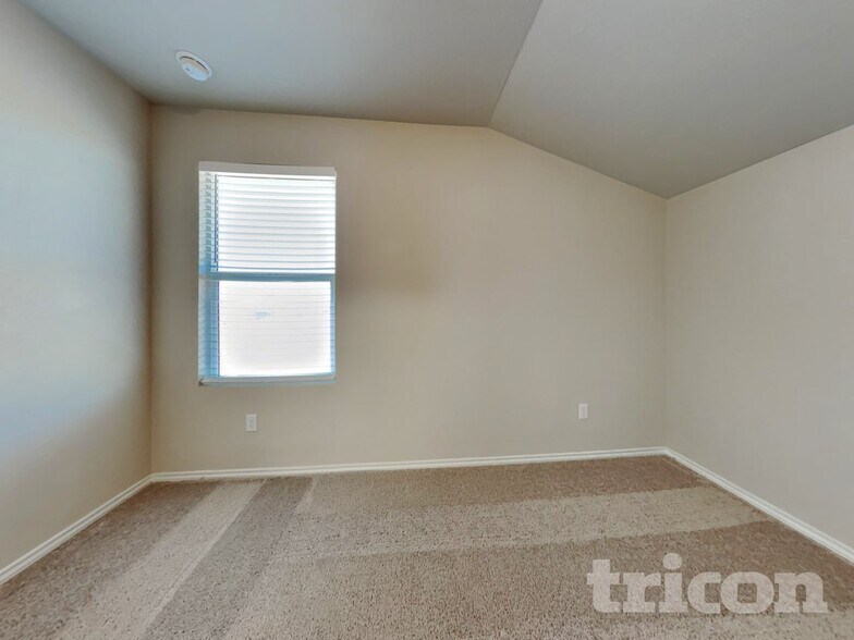 Building Photo - 5129 Sidesaddle Dr