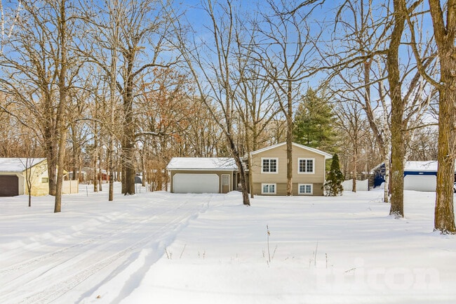 Building Photo - 18829 147th St NW