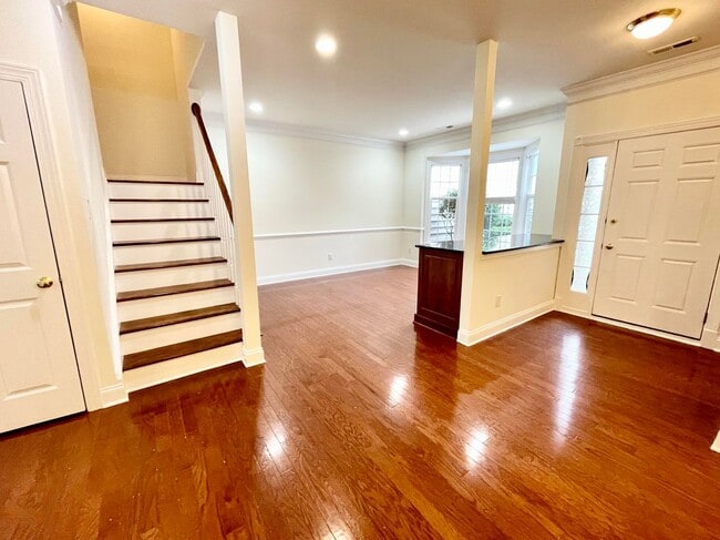 Building Photo - 9519 Dellbrook Ct