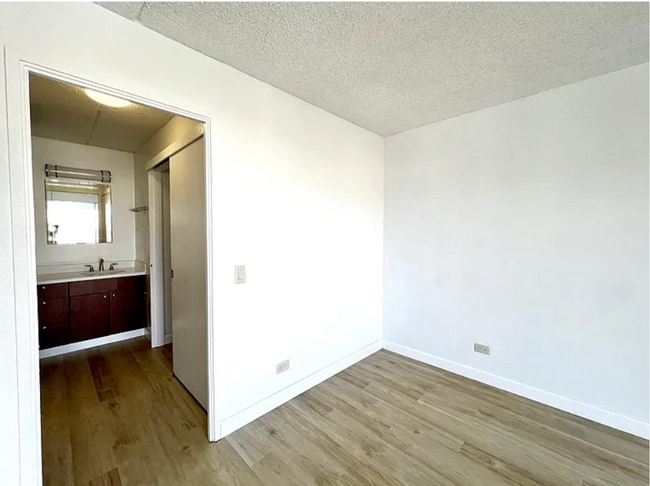 Building Photo - 710 Lunalilo St