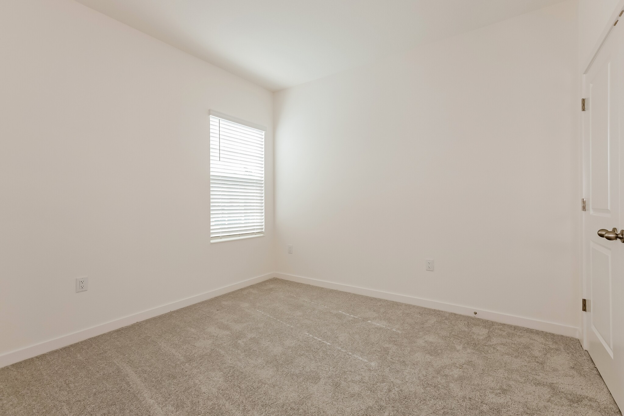 Building Photo - 1456 Tristar Dr