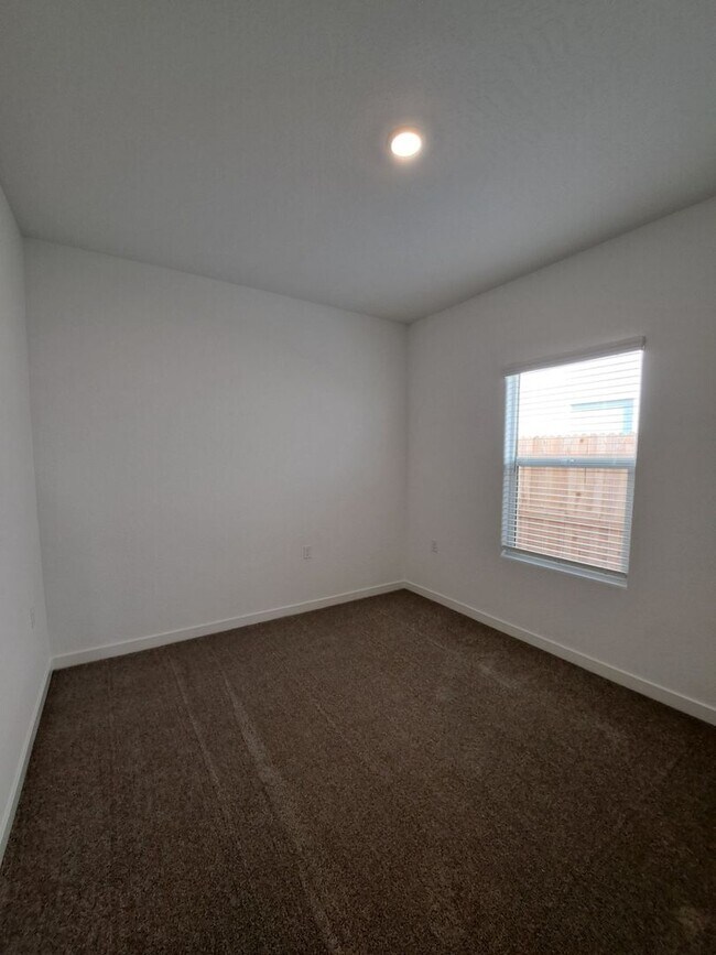 Building Photo - Rent Reduced to $2395 & Move-in Special: $500 Off the 1st Month's Rent! Spacious 3BR/2BA Home wit...