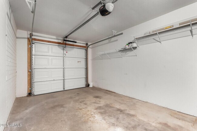 Building Photo - 6839 E Earll Dr