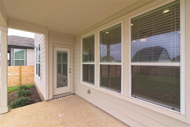 Building Photo - 212 Turnbuckle Bnd