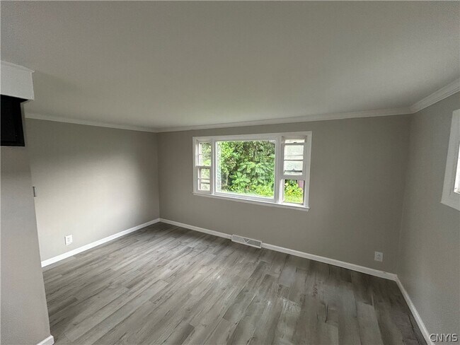 Building Photo - 273 N Collingwood Ave