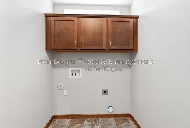 Building Photo - 17415 E Shamrock Ct