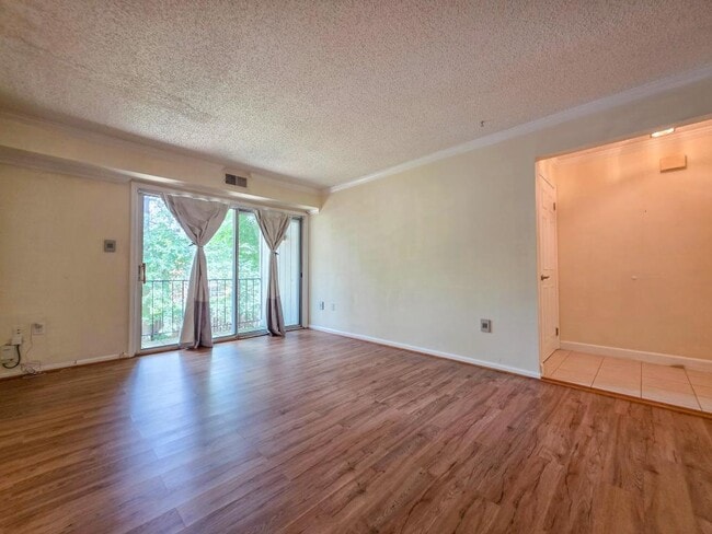 Building Photo - 7758 New Providence Dr