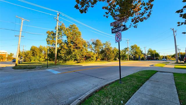 Building Photo - 145 N Kealy Ave