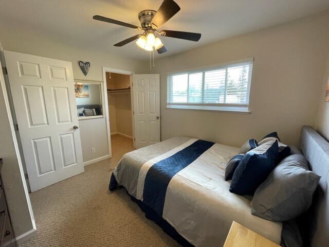 Front Bedroom w Walk-In - 3320 Lochinvar Ave