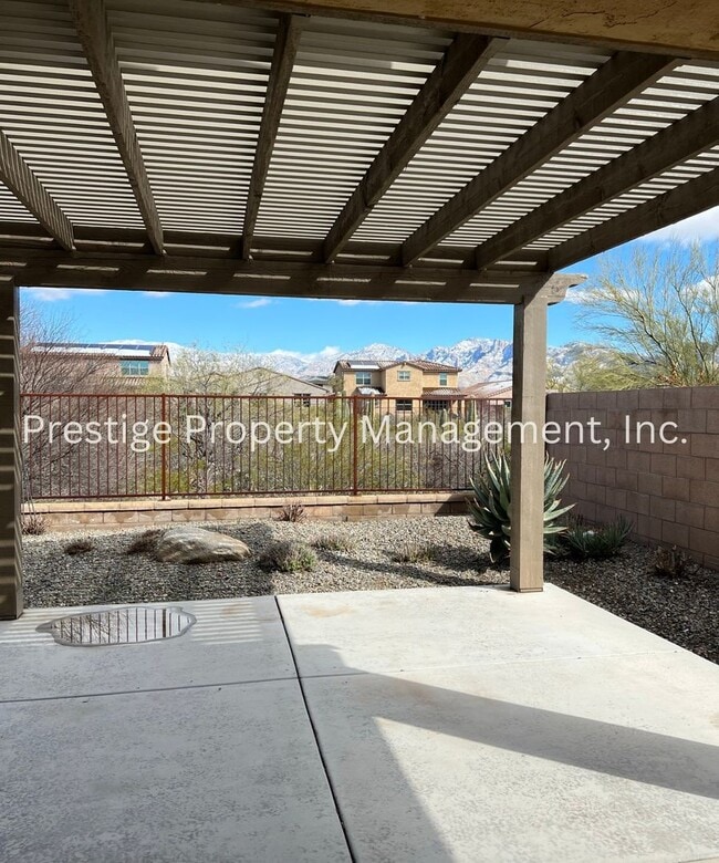 Building Photo - Dont Miss This Spacious Northwest home!!!