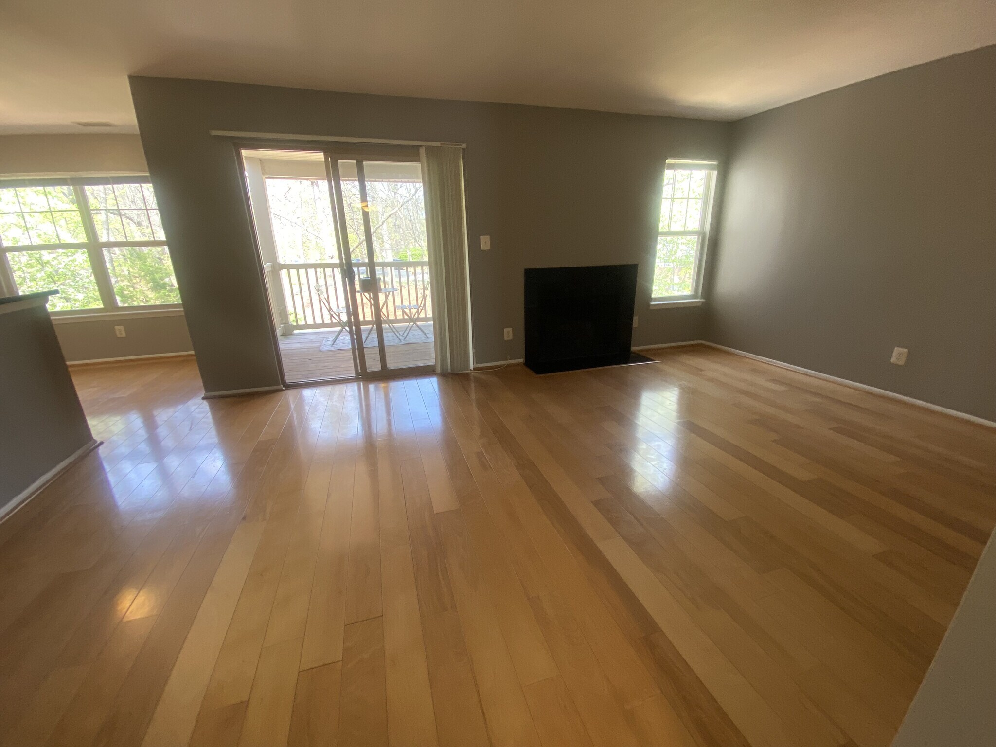 Building Photo - 1702 Ascot Way