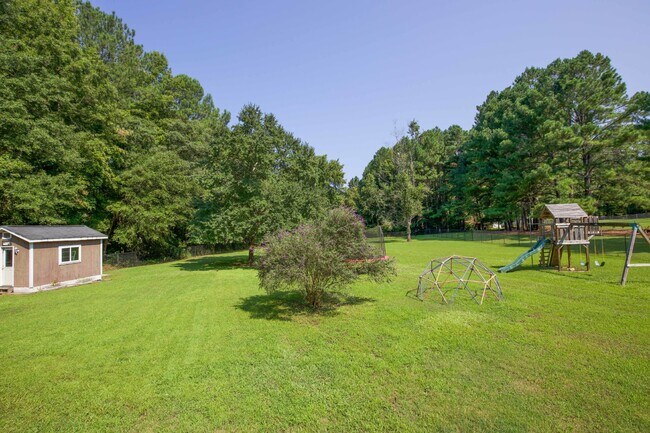 Building Photo - Charming 3-Bed, 2-Bath Home in Pittsboro's Serene Olde Farm Neighborhood! ?????