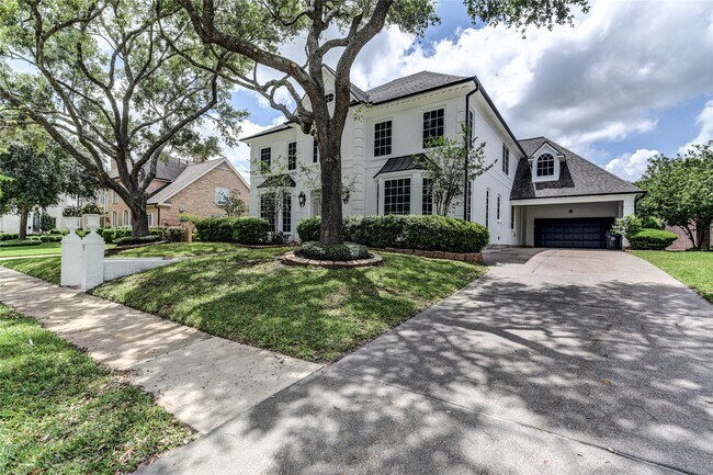 Building Photo - 90 Heathrow Ln