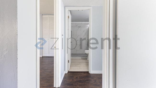 Building Photo - 429 Sheoah Blvd