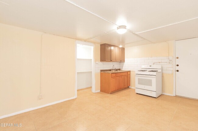 Building Photo - 1309 E Rio Grande Ave