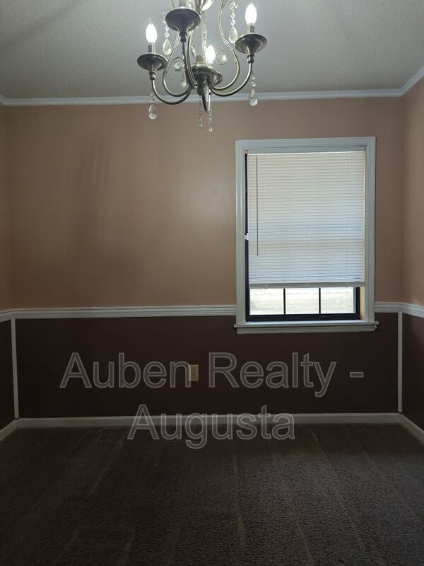 Building Photo - 3718 Byrd Rd