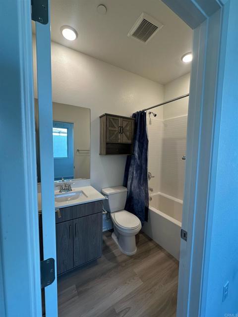 Building Photo - 5256 Beachfront Cove St