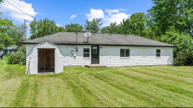 Building Photo - COMING SOON! 3 Bed/ 2 bath House!
