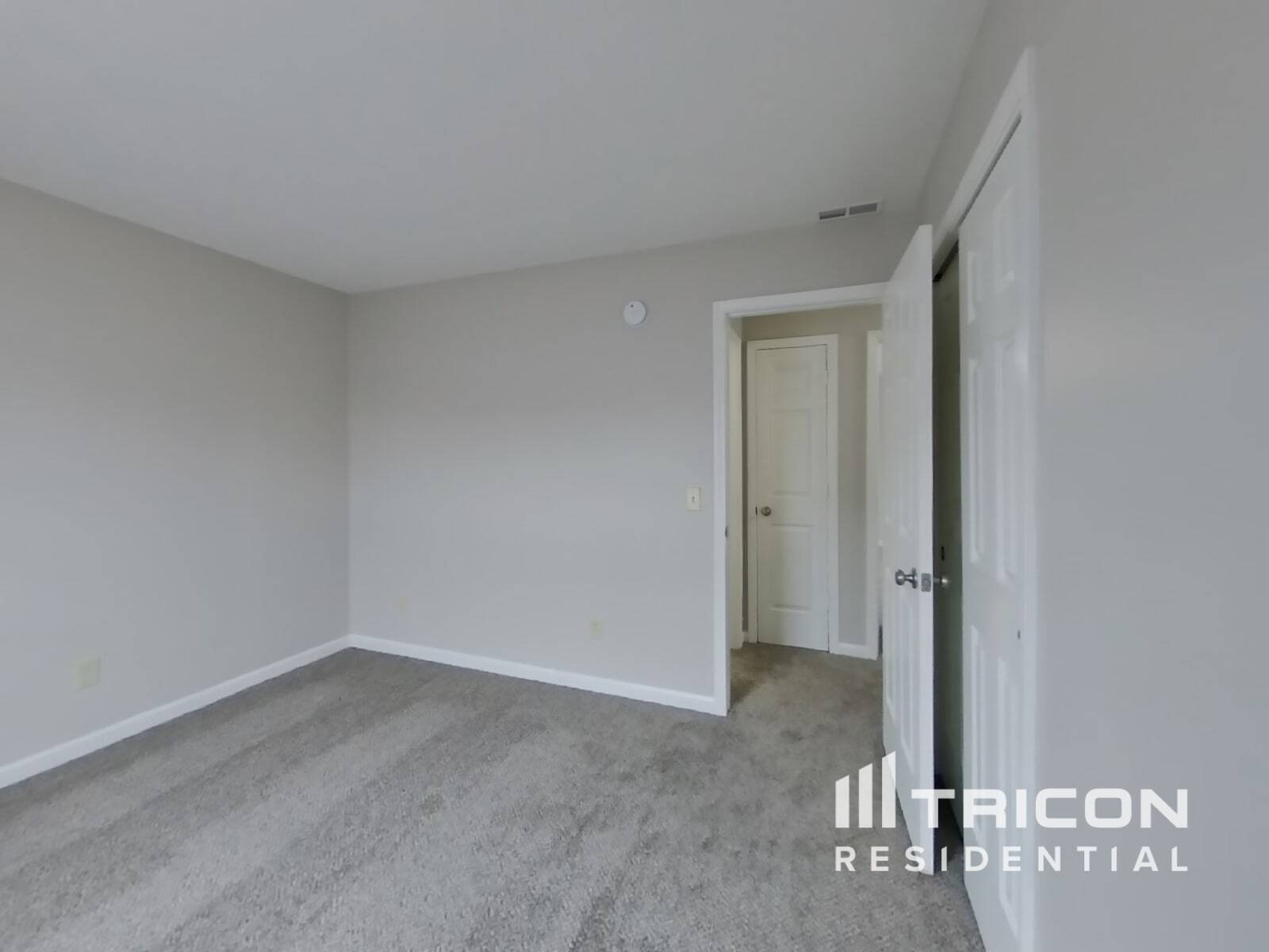 Building Photo - 625 Eastpointe Dr