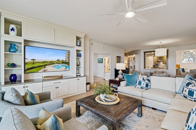 Building Photo - 426 Beachside Pl