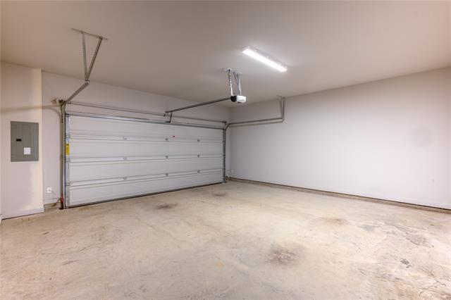 Building Photo - 810 Dulaney Ct