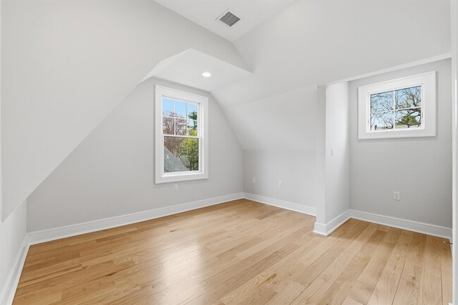 Building Photo - 603 Springfield Ave