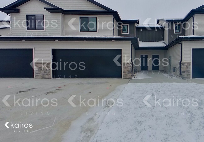 Building Photo - 6933 Holly Ct