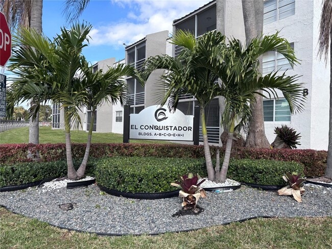 Building Photo - 14150 SW 84th St