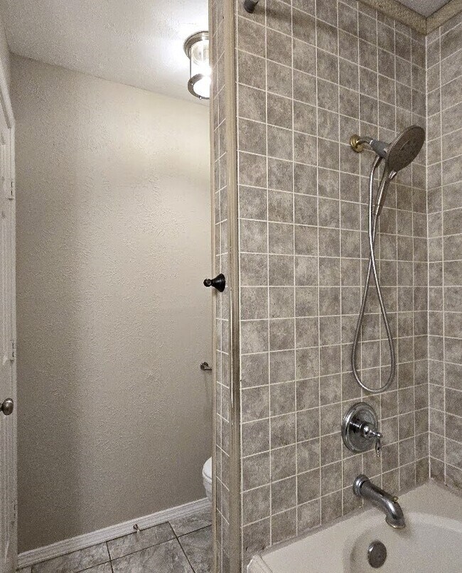 Building Photo - 4055 Cypressdale Dr