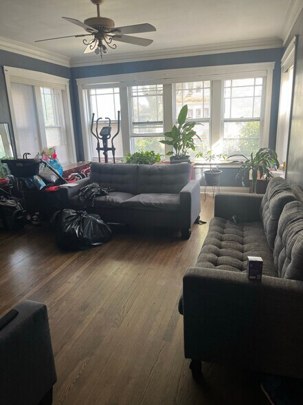 Primary Photo - 3904 N Nora Ave