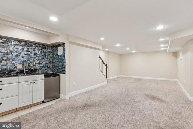 Building Photo - 908 Longfellow St NW