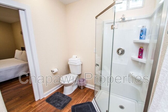 Building Photo - 121 Douglas Way St