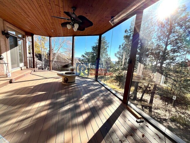 Building Photo - 2645 Rossmere St