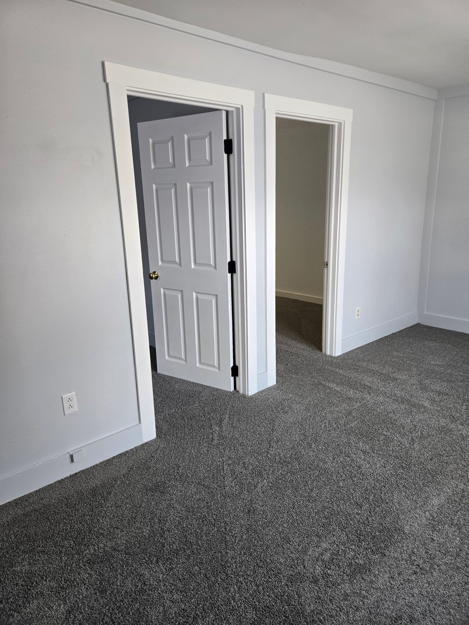 Building Photo - 354 Cherry St