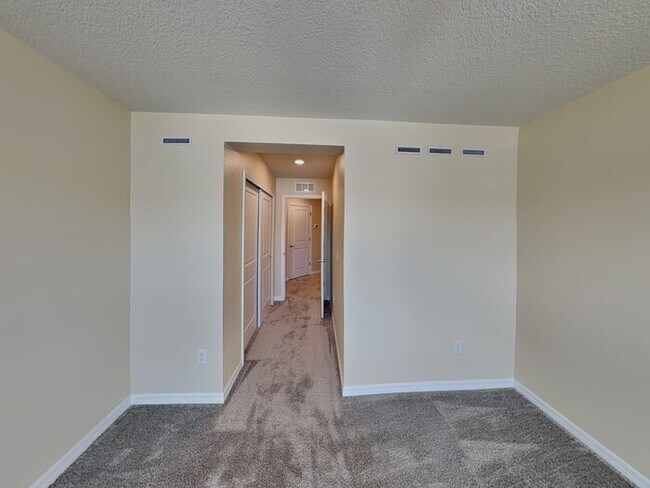 Building Photo - 4561 Sparkling Shell Ave