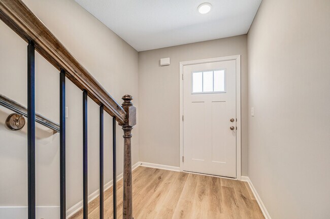 Building Photo - 411 E Benning St