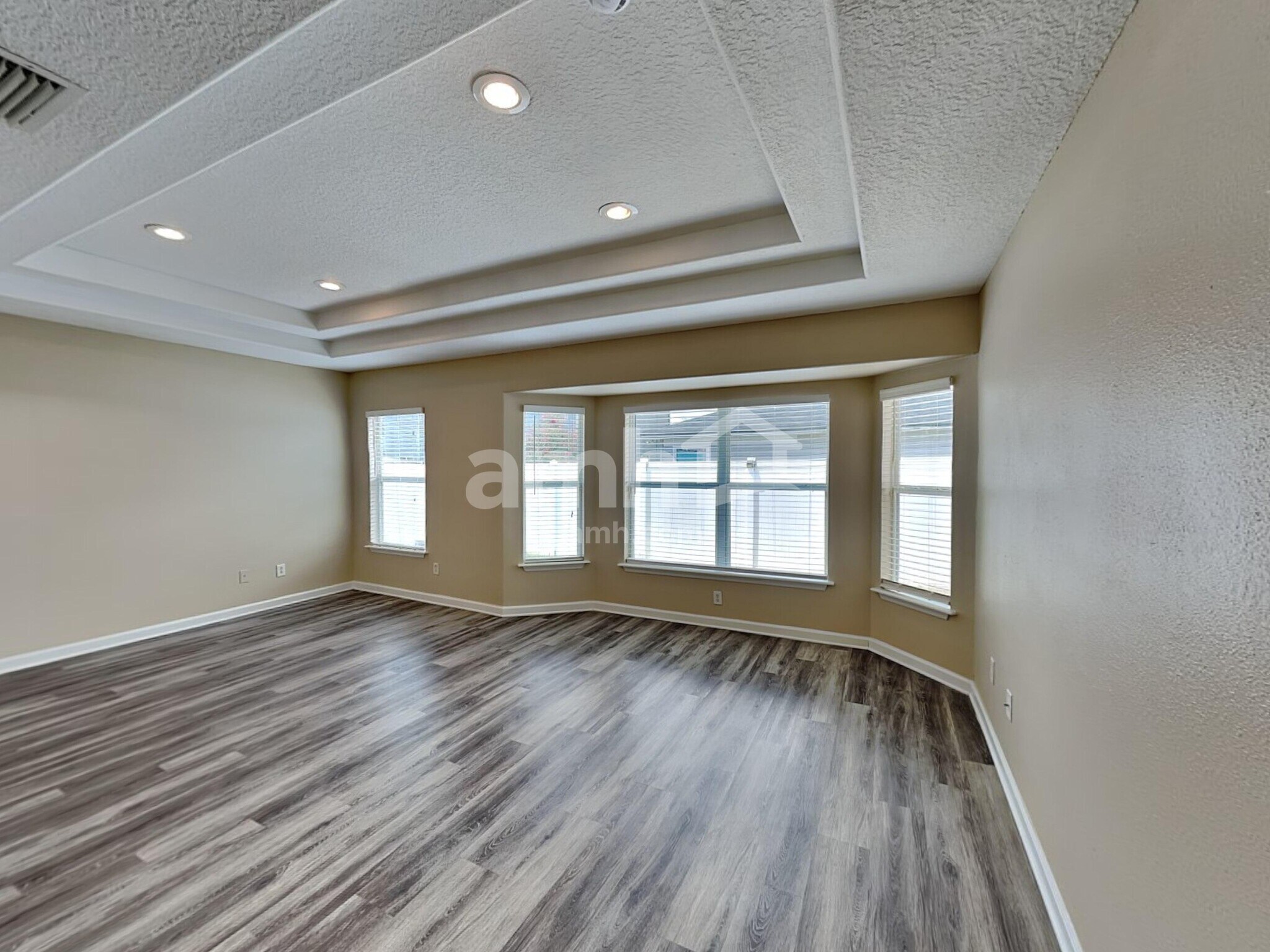 Building Photo - 421 Monet Ave