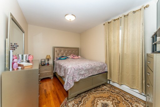 Building Photo - 4304 Meadowview Ave