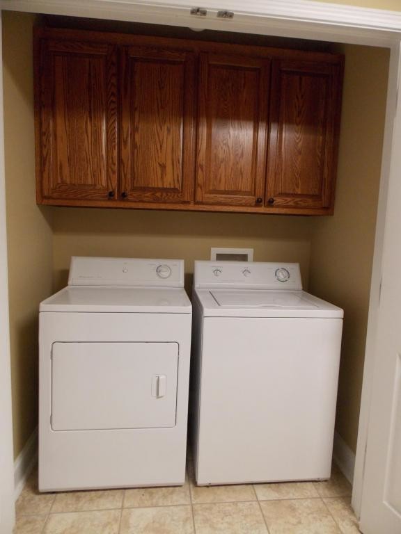 Building Photo - 110 Lakeview Commons Rd