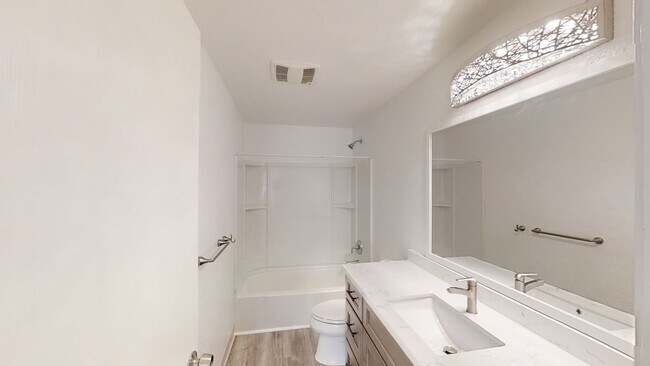 Building Photo - 13605 107th Ave Ct E