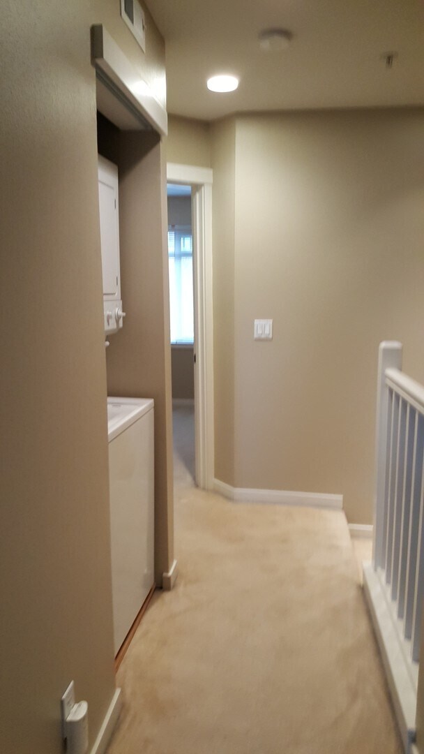 Building Photo - 2106 Yakima Ct S