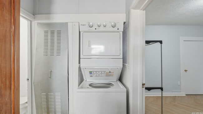 Building Photo - 234 Princeton Ave