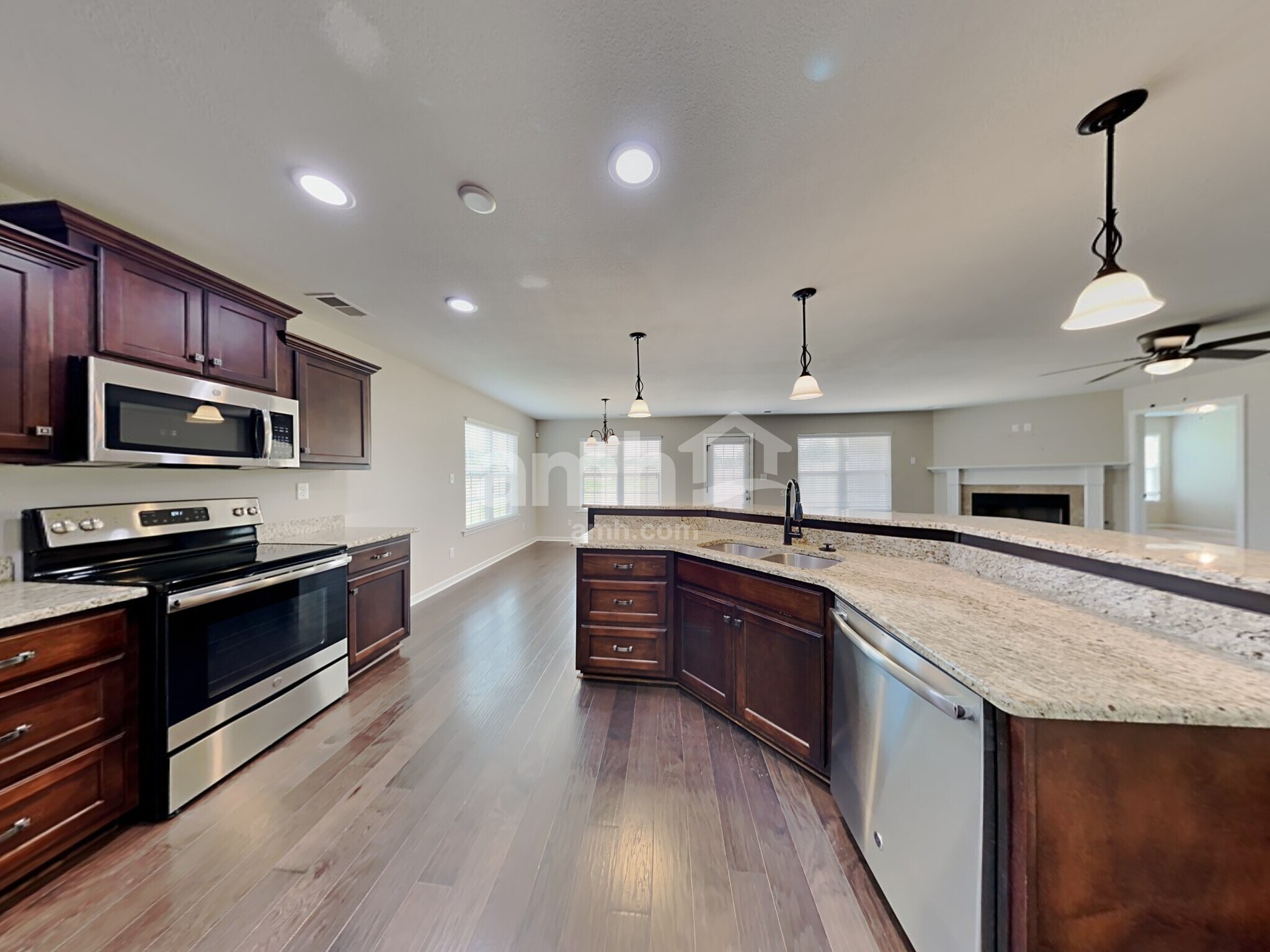 Building Photo - 3230 Magnolia Bloom Dr