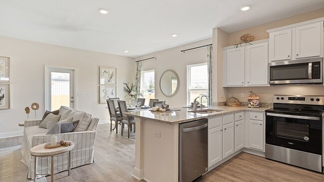 Building Photo - Modern 3BR/2.5BA Home with Open Floor Plan, Granite Counters & 1-Car Garage – Valdosta, GA