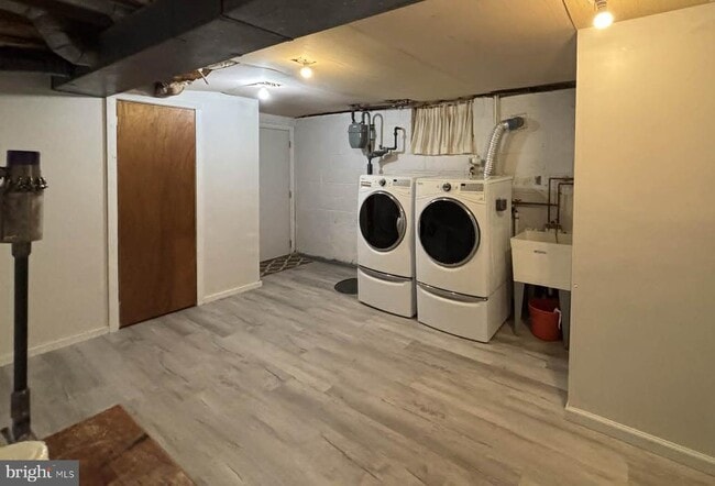 Building Photo - 30 Estate Rd