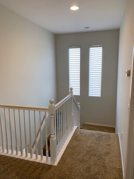 Building Photo - 84126 Canzone Dr