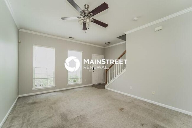 Building Photo - 3 Bedroom Pet-Friendly Home in Charlotte, NC with Main Street Renewal