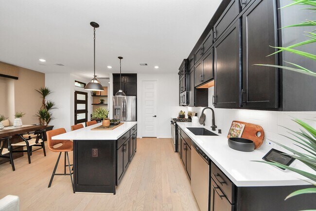 Building Photo - 1418 Revolution Way