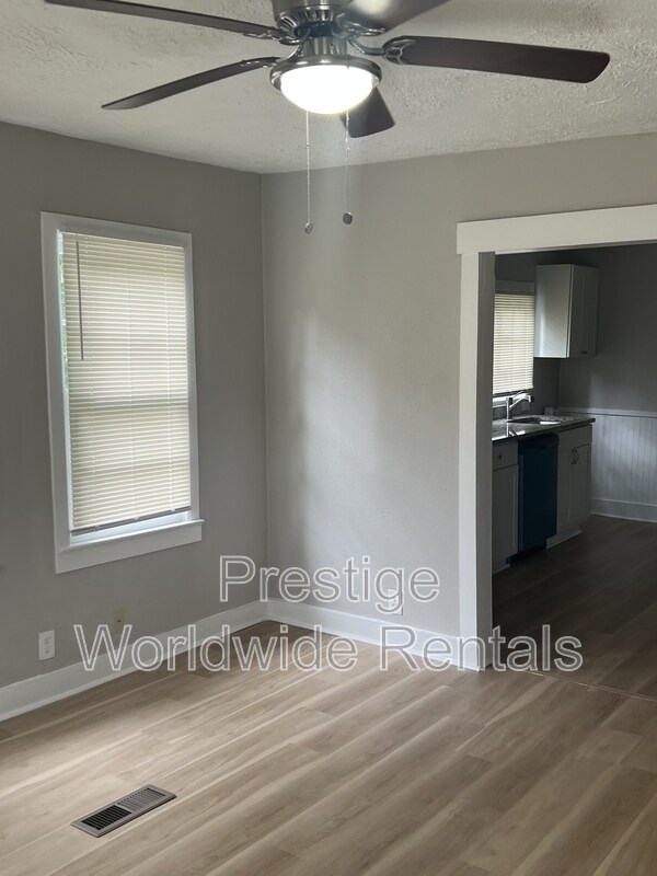 Building Photo - 5223 Thomason Ave